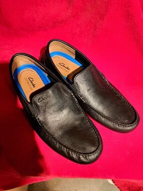 Clarks Men’s Black Leather Slip-On Loafers